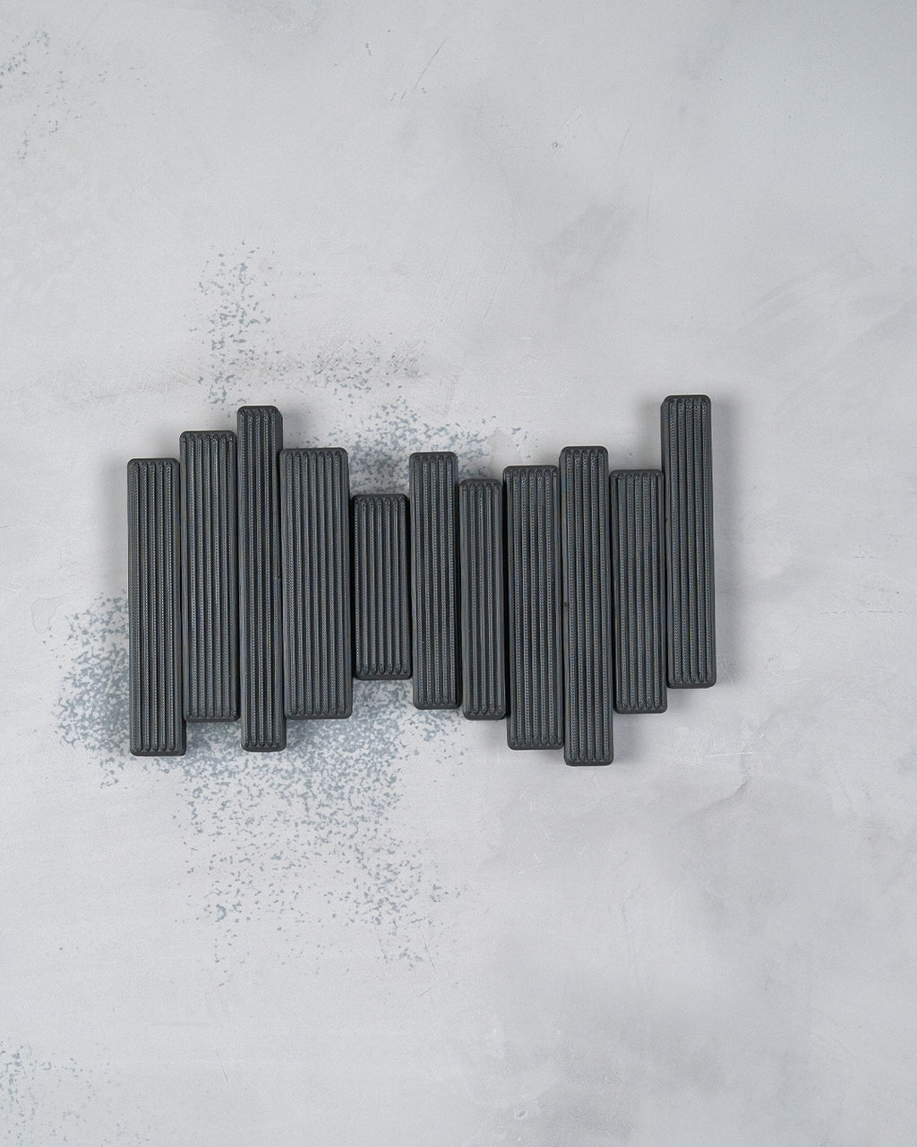 Modern Grid – Wall Hangers