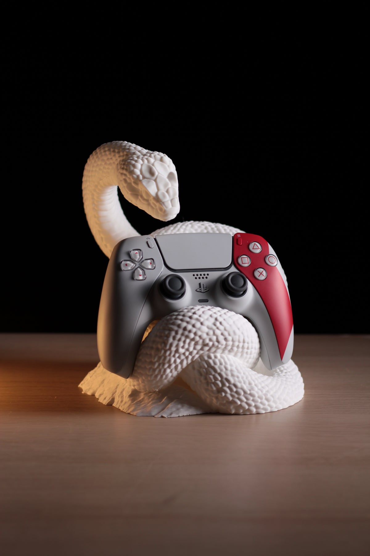 Serpens Controller Stand