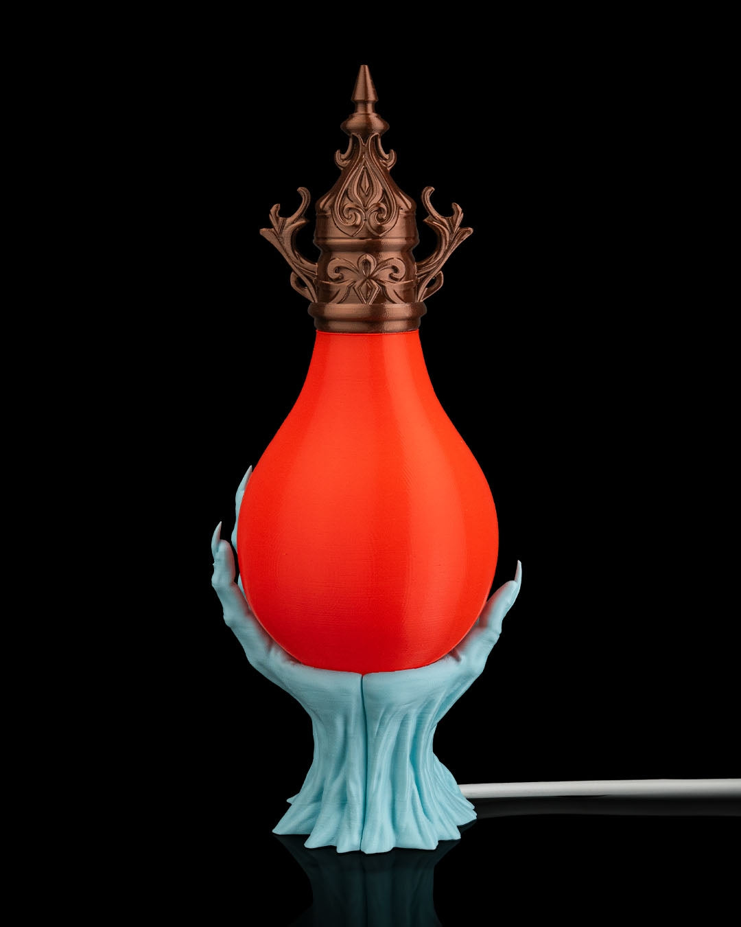 Last Grasp – Table Lamp