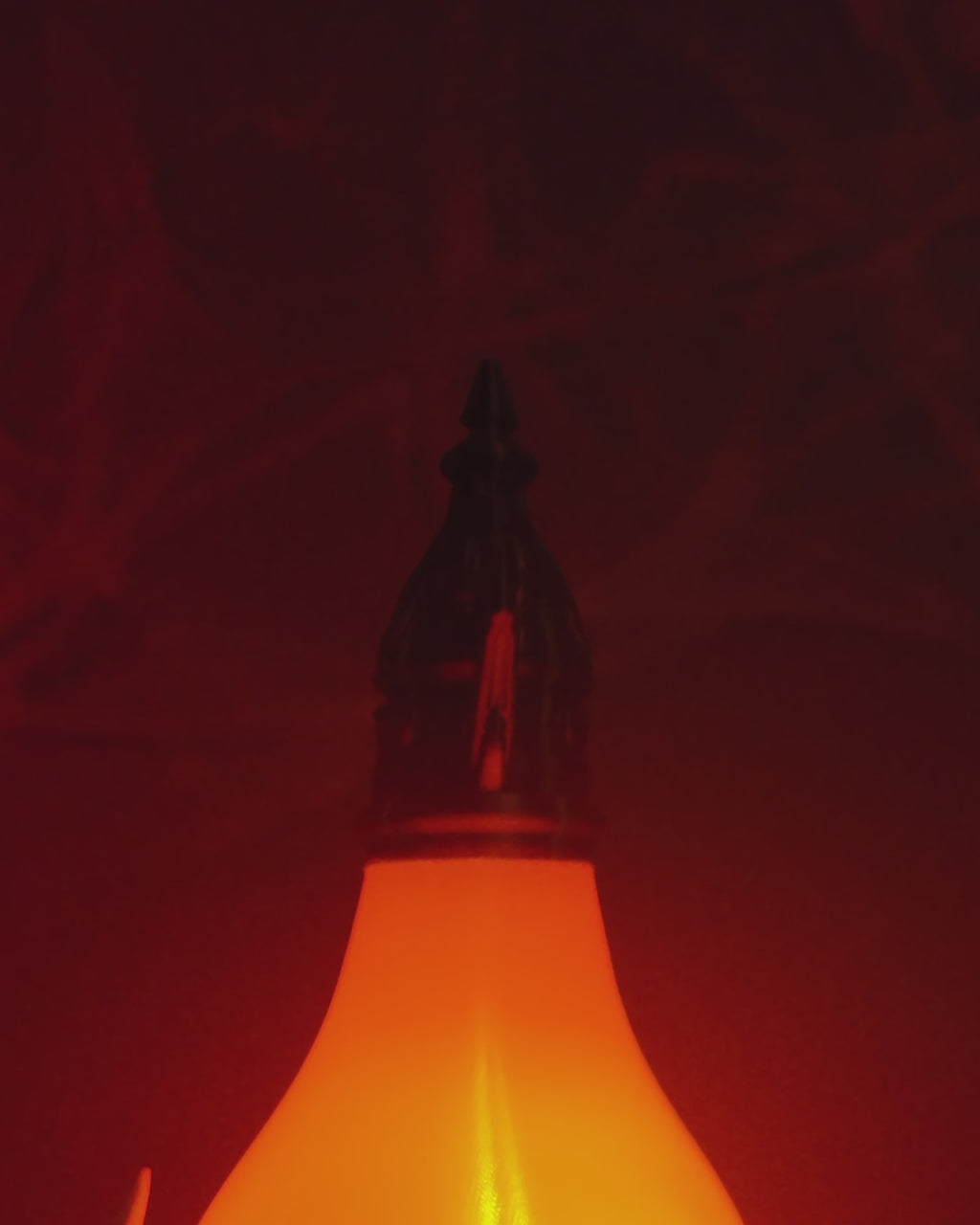 Last Grasp – Table Lamp